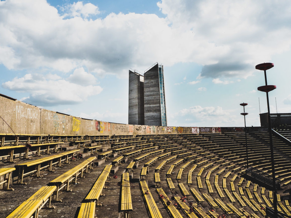 STRAHOV STADIUM: THE BIGGEST STADIUM IN THE WORLD